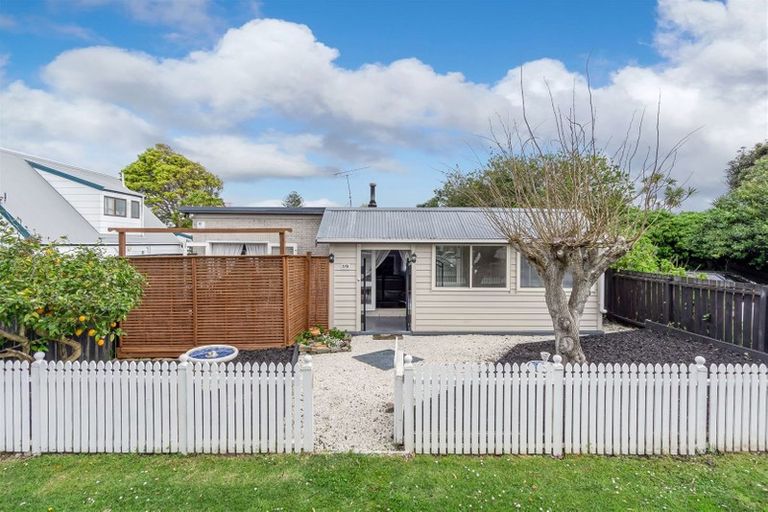 Photo of property in 1/9 Hazards Road, Weymouth, Auckland, 2103