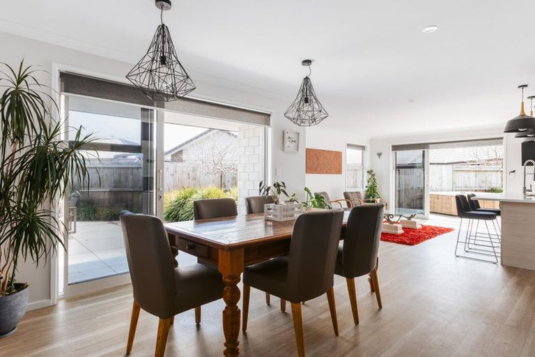 Photo of property in 6 Fuller Street, Papamoa Beach, Papamoa, 3118