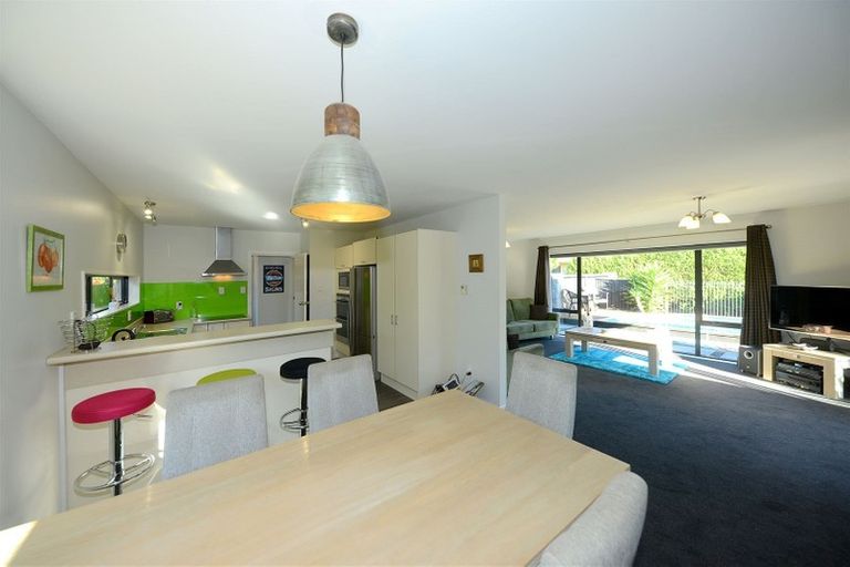 Photo of property in 8 Strathean Avenue, Avonhead, Christchurch, 8042