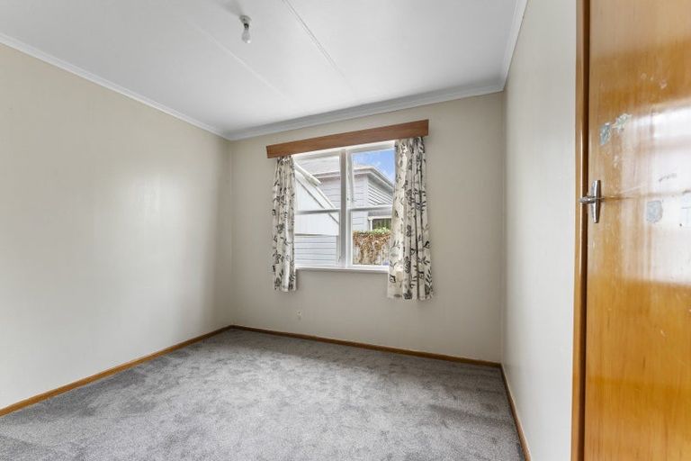 Photo of property in 20 Mckenzie Street, Levin, 5510