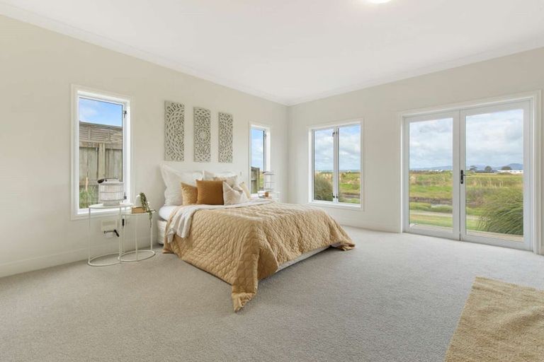 Photo of property in 14 Gibson Place, Papamoa Beach, Papamoa, 3118