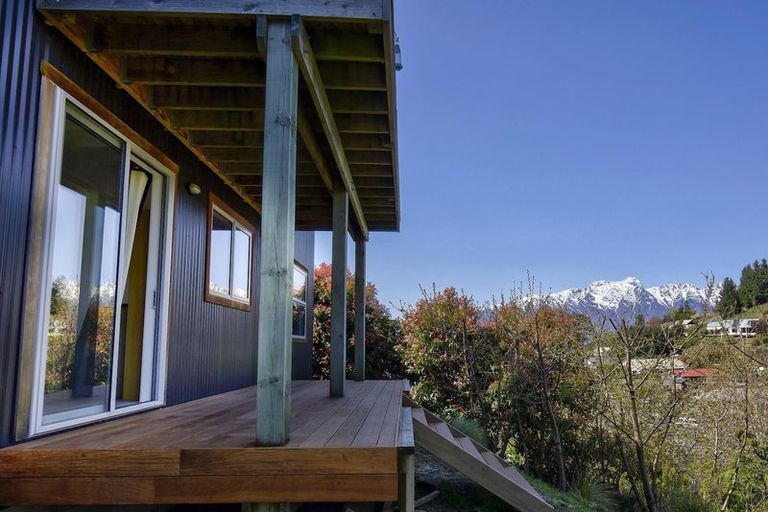 Photo of property in 12 Dart Place, Fernhill, Queenstown, 9300