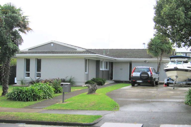 Photo of property in 25 Gulf Crest, Bucklands Beach, Auckland, 2012