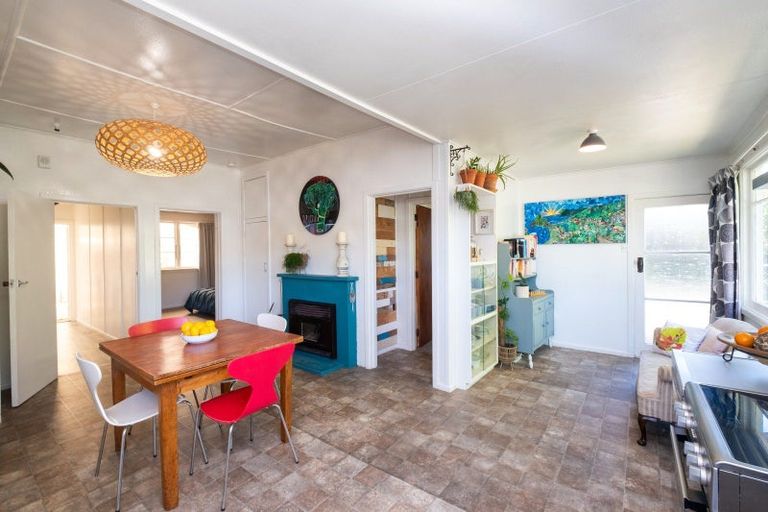 Photo of property in 323 Clifton Road, Te Awanga, 4102