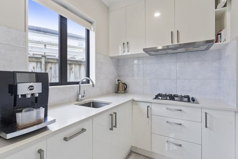 Photo of property in 25 Drumbuoy Drive, Flat Bush, Auckland, 2019