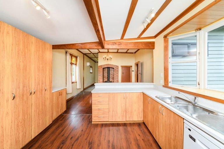 Photo of property in 9 Burns Avenue, Takaro, Palmerston North, 4412