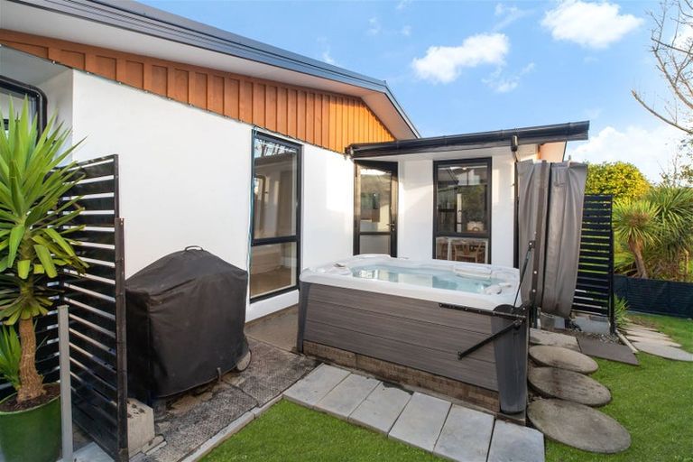 Photo of property in 2/58 Innes Road, St Albans, Christchurch, 8052