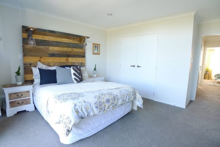 Photo of property in 11 Kauri Drive, Takanini, 2112