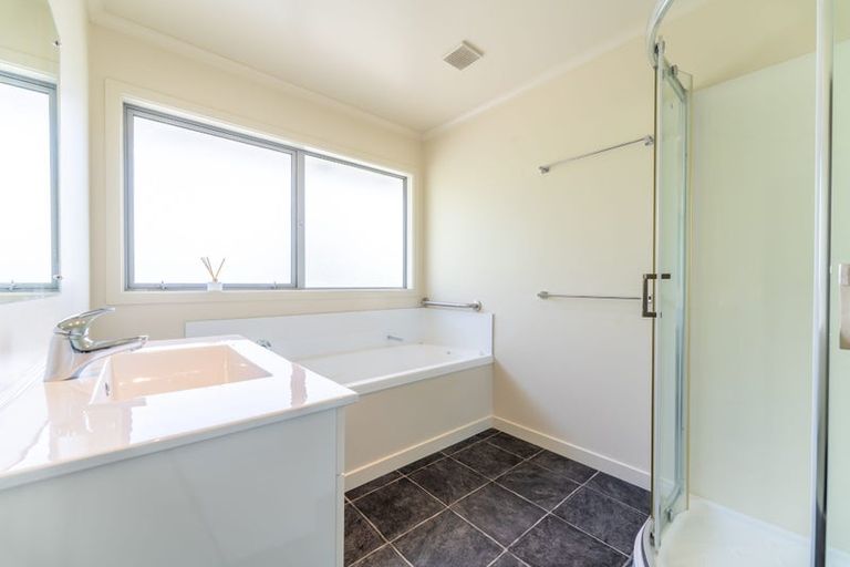 Photo of property in 35a Avenue Road, West End, Timaru, 7910