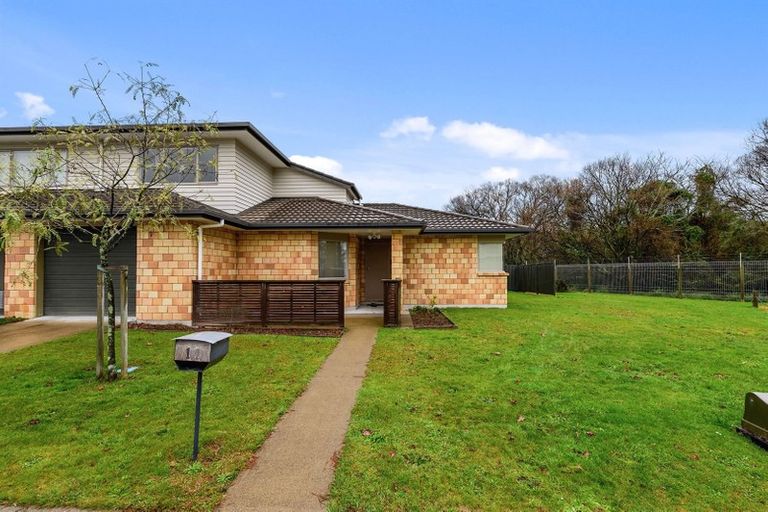 Photo of property in 11/64 Kawaha Point Road, Kawaha Point, Rotorua, 3010