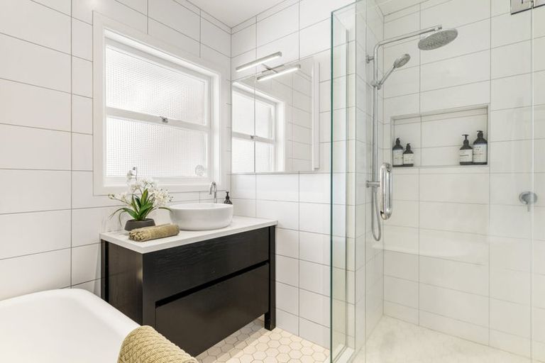 Photo of property in 6 Dell Way, Bucklands Beach, Auckland, 2014