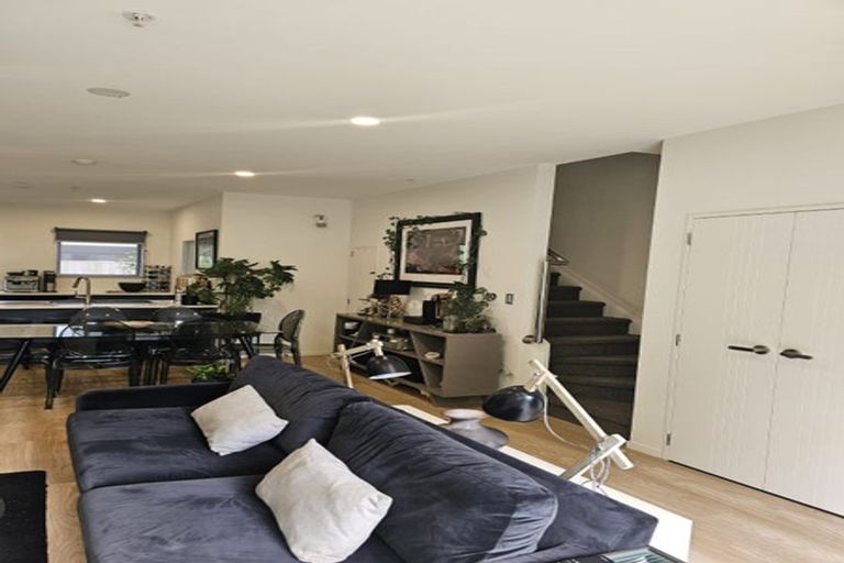 Photo of property in 19 Waru Lane, Te Atatu Peninsula, Auckland, 0610