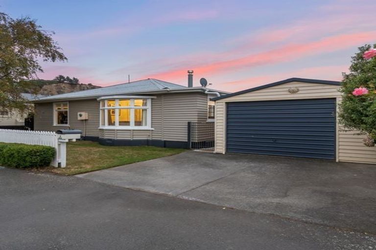 Photo of property in 5 Celia Street, Redcliffs, Christchurch, 8081
