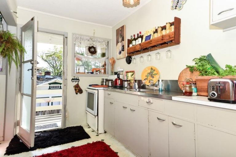 Photo of property in 4/6 Liverpool Street, Hamilton Central, Hamilton, 3204