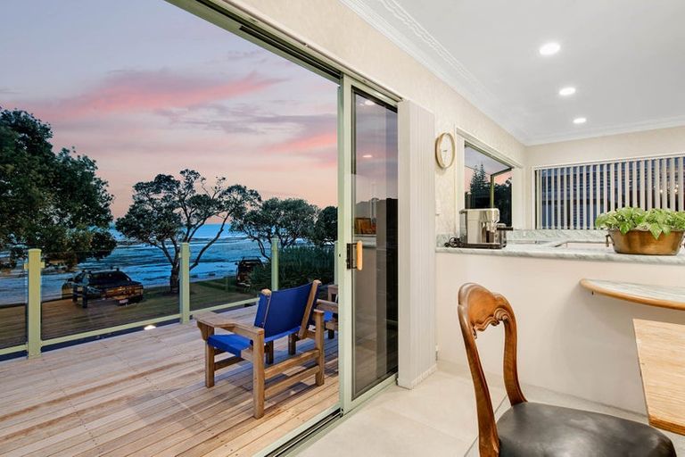 Photo of property in 20 Matakatia Parade, Matakatia, Whangaparaoa, 0930