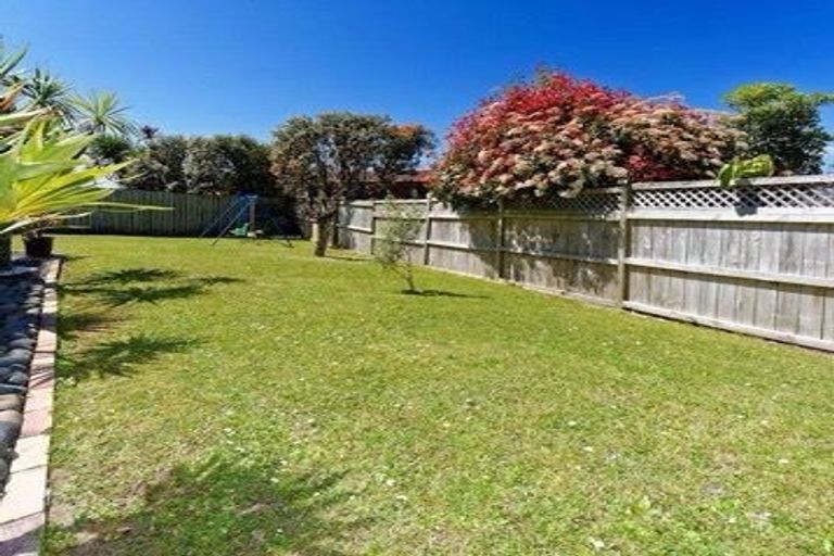 Photo of property in 7 Soling Place, West Harbour, Auckland, 0618