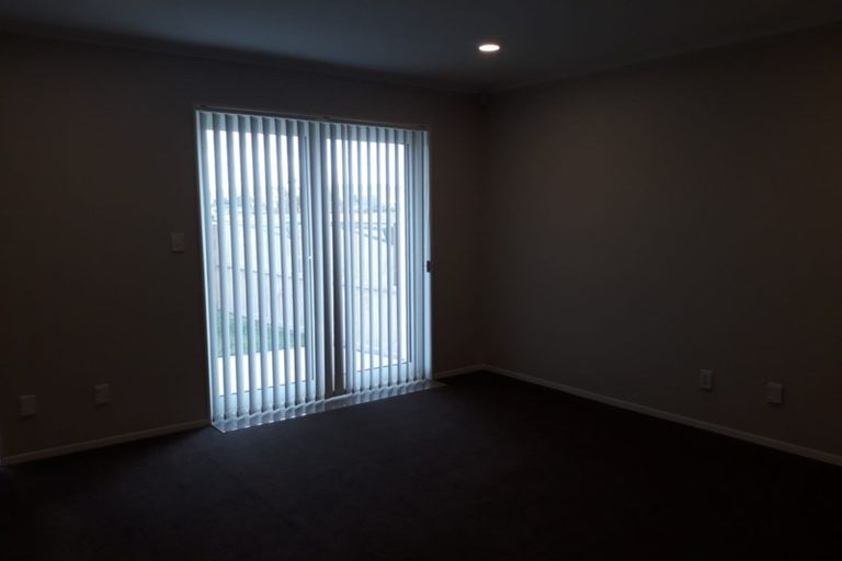 Photo of property in 22 Saddleback Crescent, Papakura, 2110