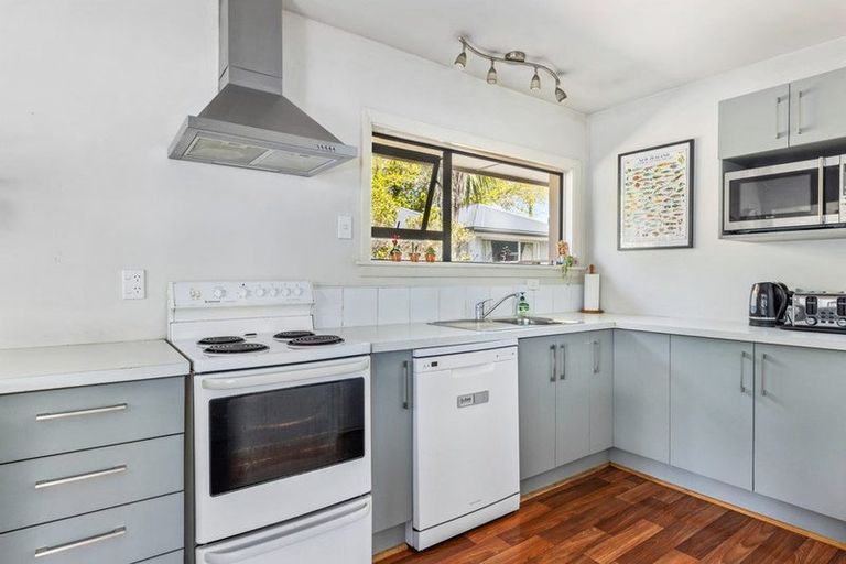 Photo of property in 26 Liverton Crescent, Bishopdale, Christchurch, 8053