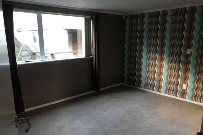 Photo of property in 57 View Road, Henderson, Auckland, 0612