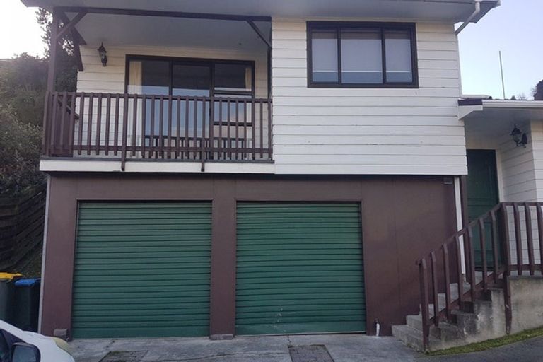 Photo of property in 37 Postgate Drive, Whitby, Porirua, 5024