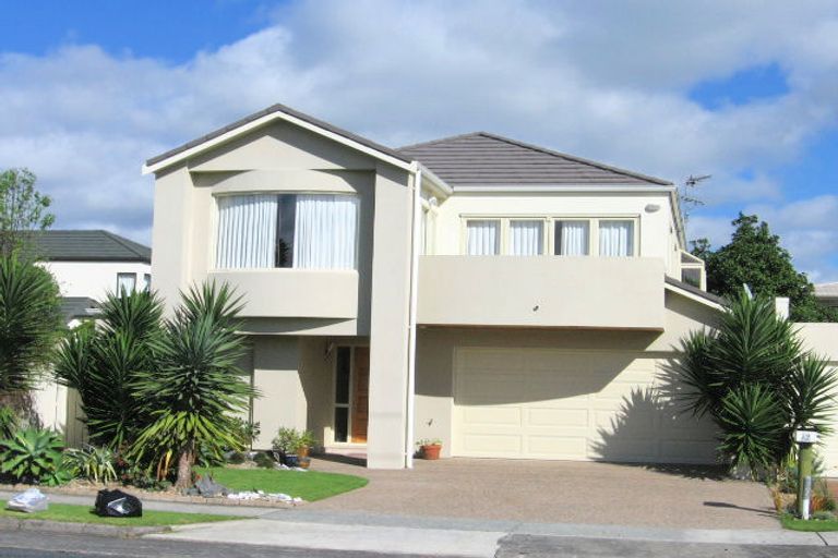 Photo of property in 39 Hattaway Avenue, Bucklands Beach, Auckland, 2012