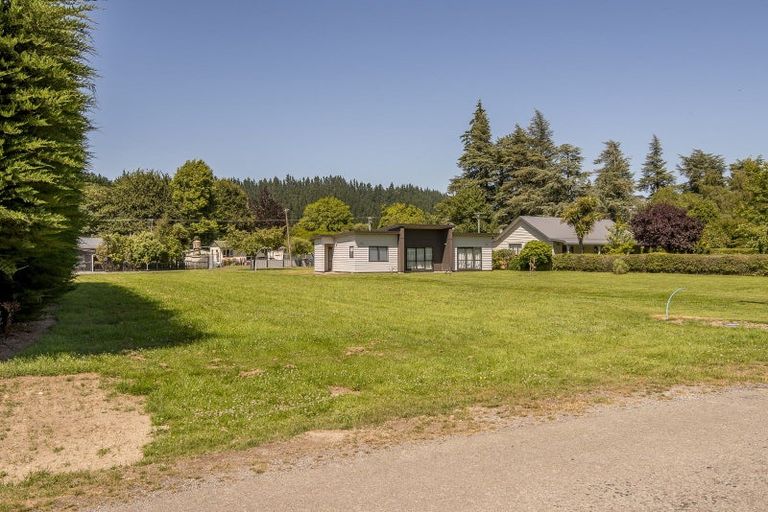 Photo of property in 16 Railway Terrace, Doyleston, 7682