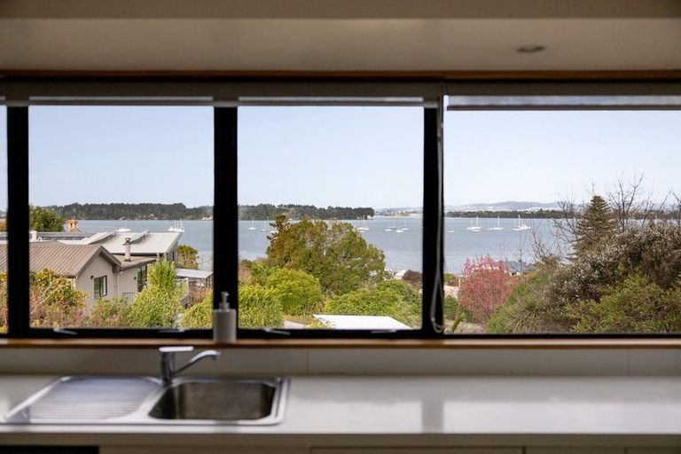 Photo of property in 96 Omokoroa Road, Omokoroa, 3114