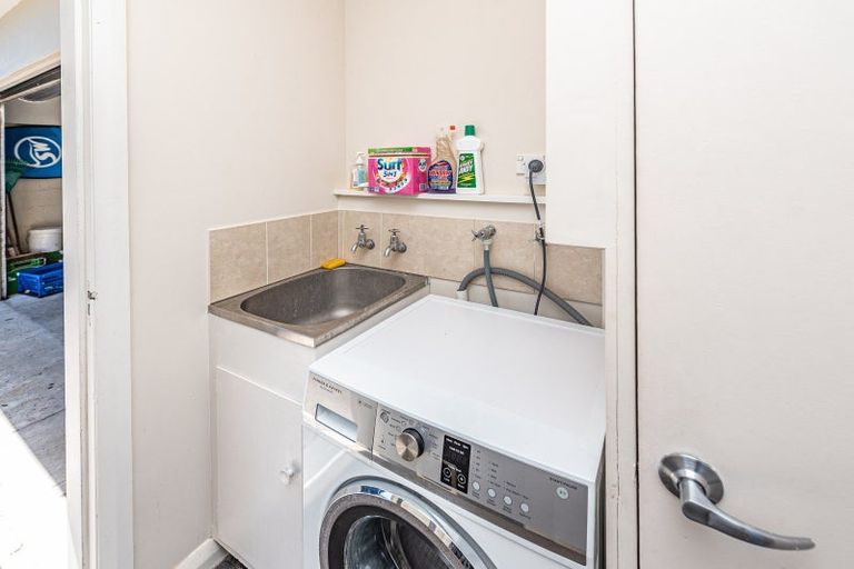 Photo of property in 4 Bristow Street, Saint Johns Hill, Whanganui, 4501