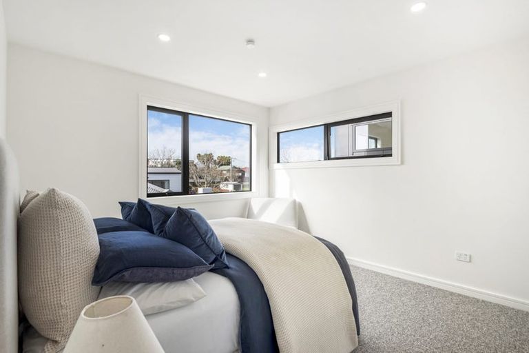 Photo of property in 16b Egremont Street, Belmont, Auckland, 0622