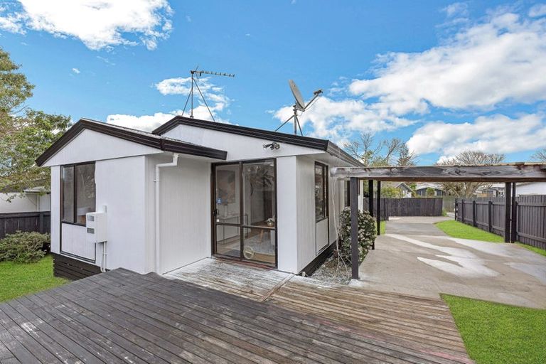 Photo of property in 1/21 Nearco Street, Randwick Park, Auckland, 2105