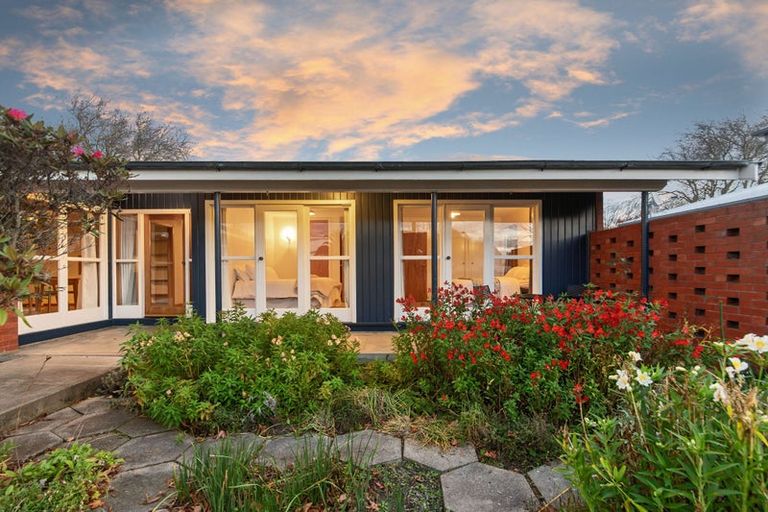 Photo of property in 11 Tuirau Place, Ilam, Christchurch, 8041