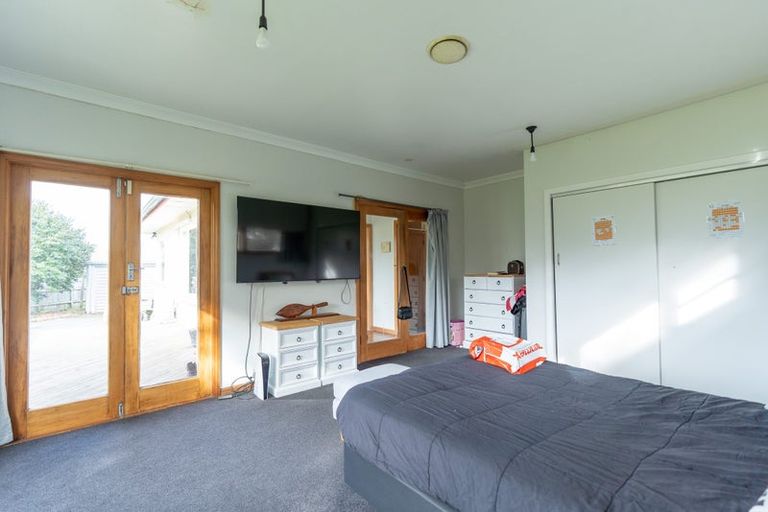 Photo of property in 2 Gloucester Street, Takaro, Palmerston North, 4412