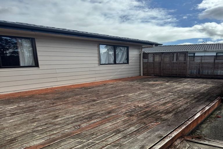 Photo of property in 23 Armada Drive, Ranui, Auckland, 0612