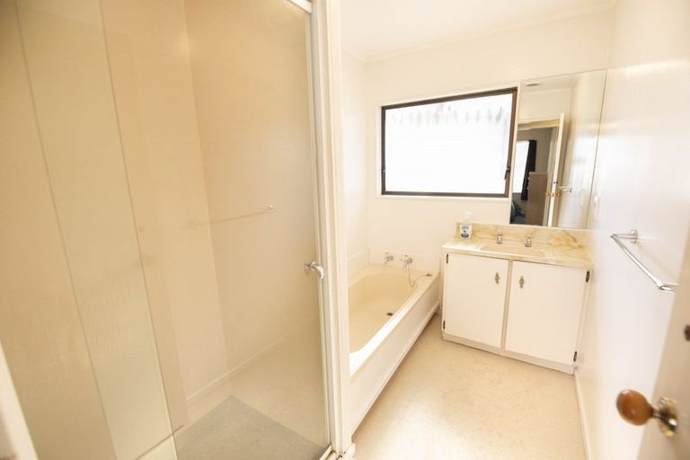 Photo of property in 52 Spriggs Crescent, Greenmeadows, Napier, 4112