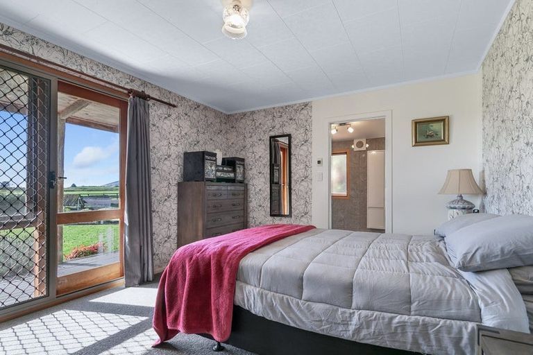 Photo of property in 382 Kimberley Road, Levin, 5571