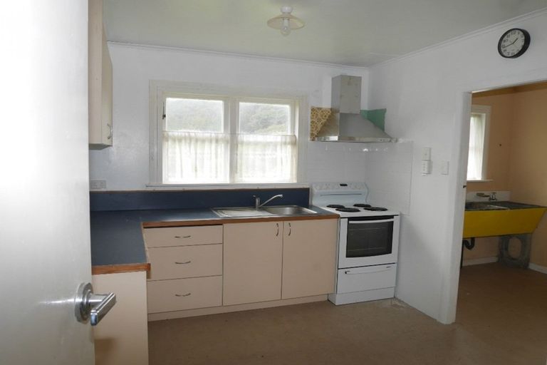 Photo of property in 10 Rangiuru Road, Otaki Beach, Otaki, 5512