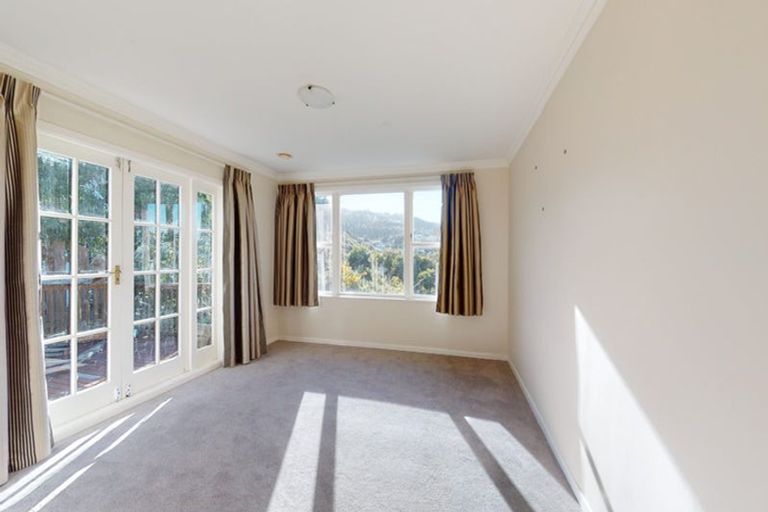 Photo of property in 10 Khouri Avenue, Karori, Wellington, 6012