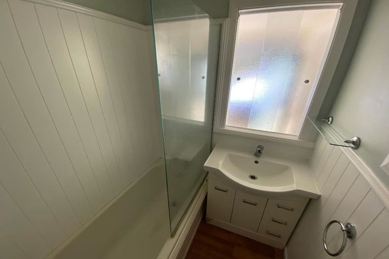 Photo of property in 45 Burns Road, Hospital Hill, Napier, 4110