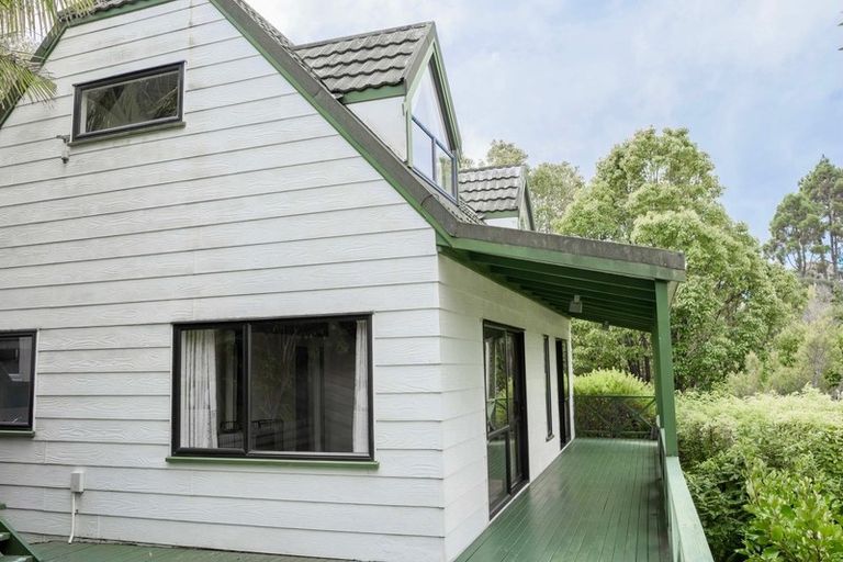 Photo of property in 251 Sunset Road, Sunnynook, Auckland, 0632