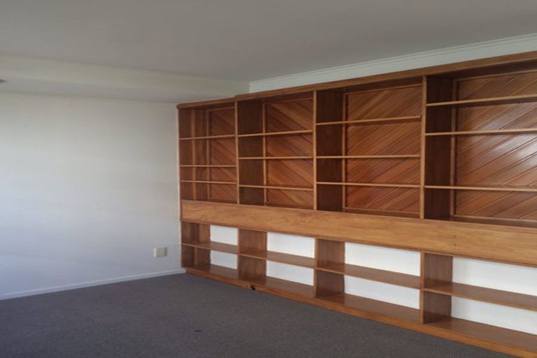 Photo of property in 23 Churchill Road, Murrays Bay, Auckland, 0630