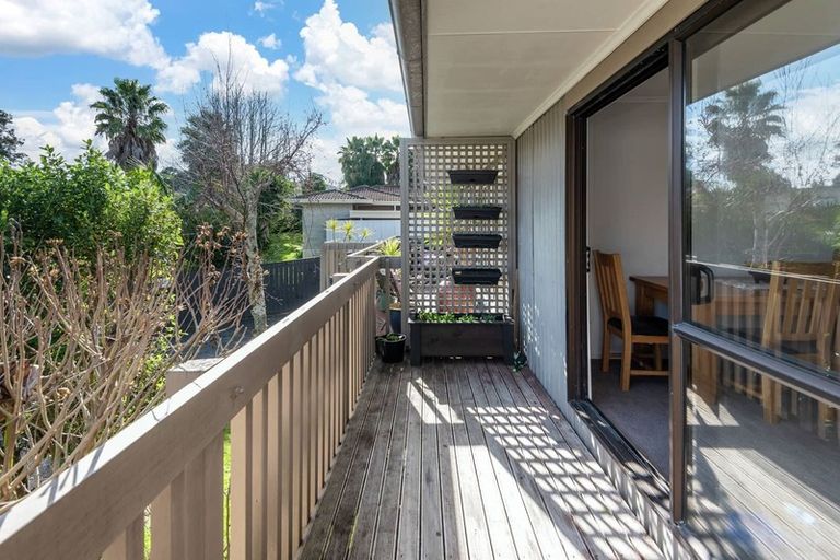 Photo of property in 2/35 Patons Road, Howick, Auckland, 2014