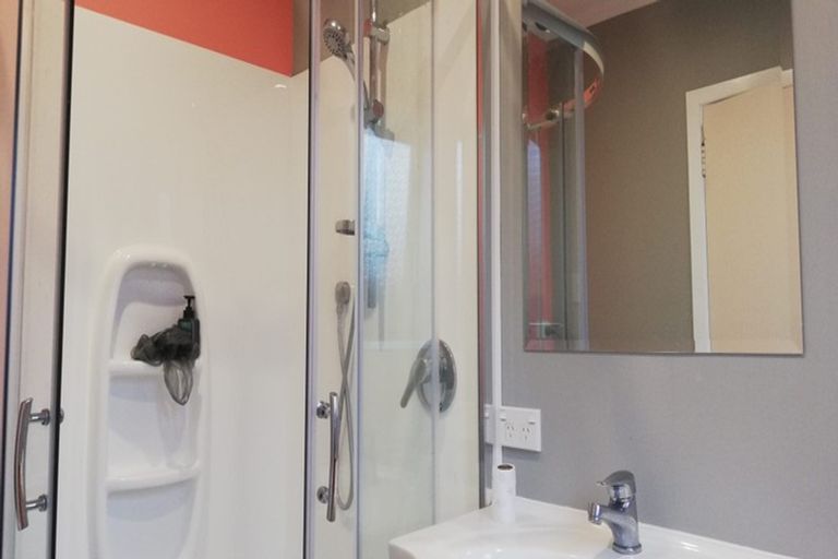 Photo of property in 1/139 Raroa Road, Aro Valley, Wellington, 6012