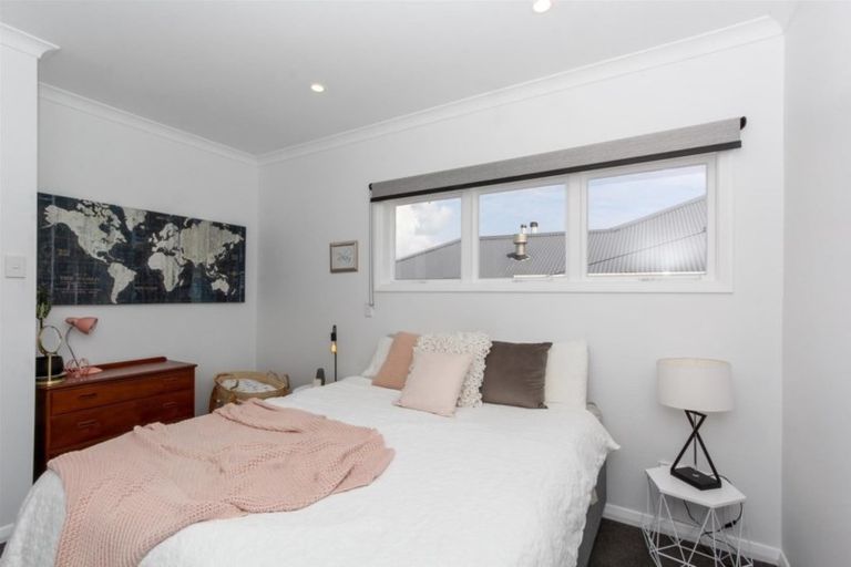 Photo of property in 27 Birdwood Avenue, Moturoa, New Plymouth, 4310