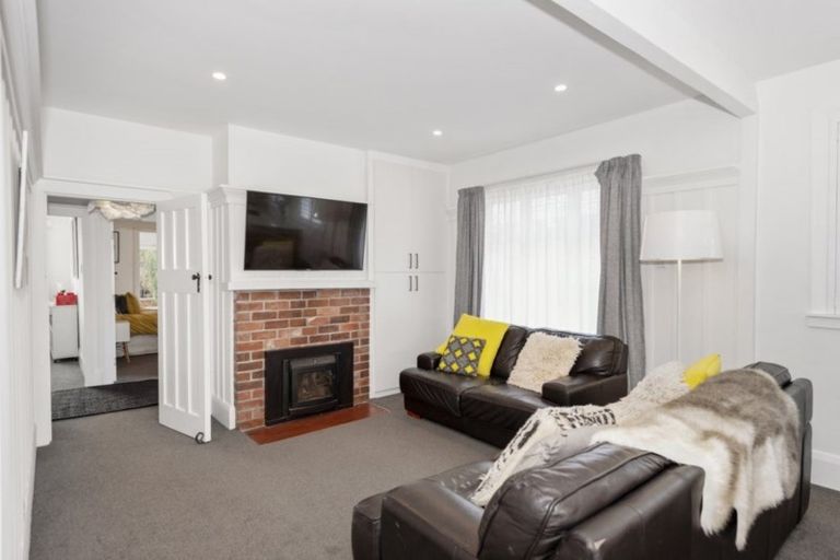 Photo of property in 120a Somerfield Street, Somerfield, Christchurch, 8024