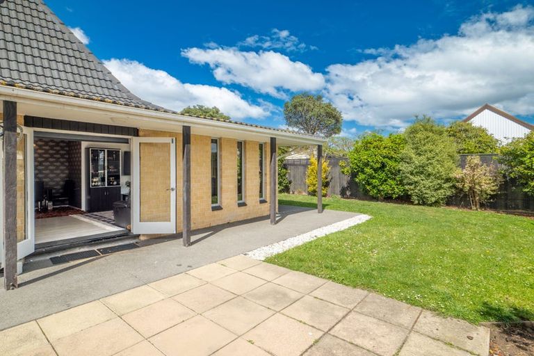 Photo of property in 2/31 Taylors Avenue, Bryndwr, Christchurch, 8052