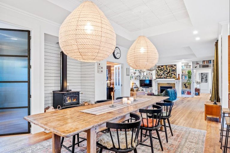 Photo of property in 2 Tamahunga Drive, Matakana, Warkworth, 0985