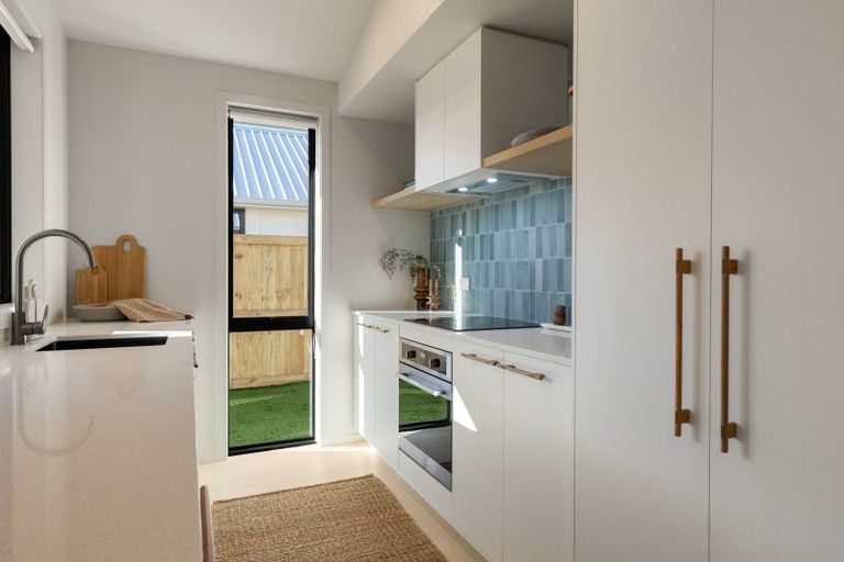 Photo of property in 247 Shakespeare Street, Leamington, Cambridge, 3432