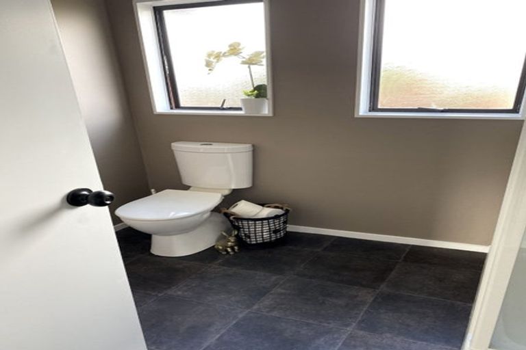 Photo of property in 66b Atkinson Avenue, Otaki Beach, Otaki, 5512