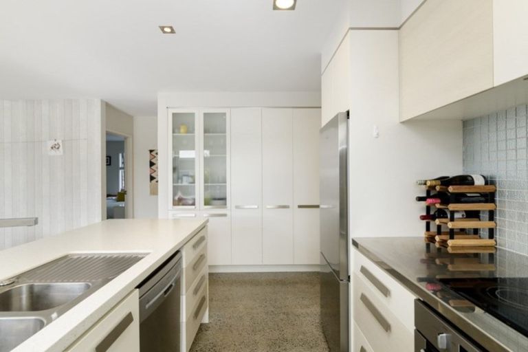 Photo of property in 23 Butterworth Crescent, Papamoa Beach, Papamoa, 3118