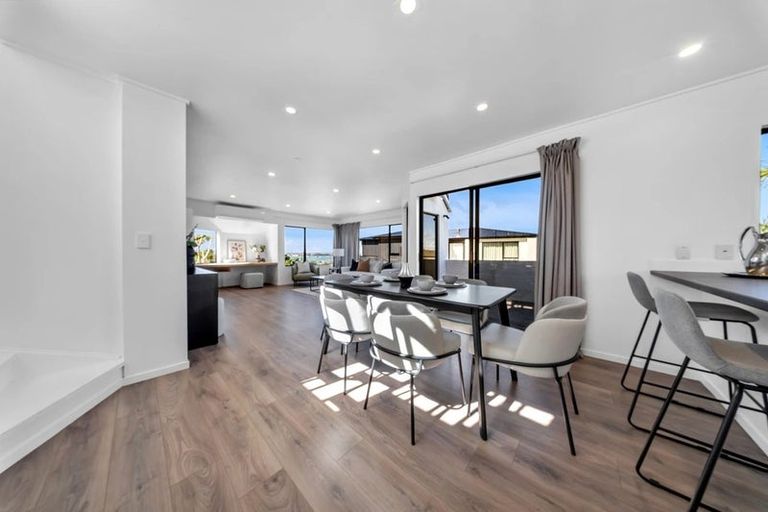 Photo of property in 17b Lynton Road, Bucklands Beach, Auckland, 2012
